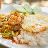 ผัดผงกะหรี่ซีฟู้ดราดีข้าว ผัดผงกะหรี่ซีฟู้ดราดีข้าว