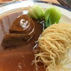 เสิร์ฟกับบะหมี่ไข่