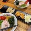 เป็นเมนูรวม 2 เซต เซตแรกเป็นคล้ายๆชุปมิโสะ เสริฟพร้อมไก่คาราเกะ อีกเซตเสริฟพร้อม