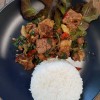 ข้าวผัดกระเพราเนื้อตุ๋น ข้าวผัดกระเพราเนื้อตุ๋น