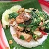 ข้าวราดกะเพราหมูกรอบ