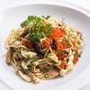 สปาเก็ตตี้แซลมอนผัดพริกกระเทียมโรยไข่ปลาแซลมอน สปาเก็ตตี้แซลมอนผัดพริกกระเทียมโรยไข่ปลาแซลมอน