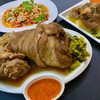 ขาหมูตุ๋นน้ำมะพร้าว