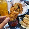 ไก่ทอดโรยต้นหอม ที่ทางร้านภูมิใจเสนอ ไก่เกาหลีที่เรียกว่า "พาดัก" ใครที่อยากกินไ