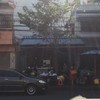 หน้าร้าน ถ่ายจากฝั่งตรงข้ามถนน