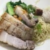 บะหมี่แห้งหมูกรอบเพิ่มเกี๊ยวกุ้ง