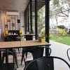 ที่นั่งภายในร้าน
