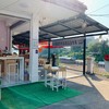 ร้านบรรยากาศดี เหมาะแก่การพักผ่อน นั่งเล่น ทานขนมหวานริมแม่น้ำอย่างมาก
