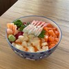แซลมอน ทูน่า หอยเชลล์ กุ้งหวาน และไข่ปลาแซลมอน