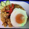 ข้าวผัดคั่วกลิ้งหมู ไข่ดาว ข้าวผัดคั่วกลิ้งหมู ไข่ดาว