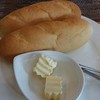 ขนมปังและเนยชิ้นใหญ่มาก