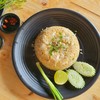 ข้าวที่ผัดคือเปนเม็ดๆสวยงามมว๊ากกก รสกลางๆ พอให้กินกับอย่างอื่นได้ไม่แย่งซีน เนื