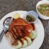 เป็นอีกร้านที่กินมาตลอดเกือบ 20 ปี น้ำซุปร้อน กากหมูก็ซิกเนเจอร์ ชอบบรรยากาศที่ใ