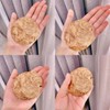 คุกกี้ชิ้นใหญ่เท่าฝ่ามือ​ เต็มคำมากครับ
