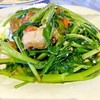 ผักบุ้งหมูกรอบ 