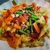 ส้มตำทอด ใส่ปูอัดเบนโต๊ะหรือกุ้งลวกก็ได้ตามที่ลูกค้าชอบ