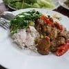 หมูกะปิ ผัดใบเหลียง