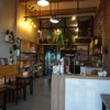 ด้านหน้าเป็นคาเฟ่ติดกับห้องพักเลย ไว้กินข้าวเช้า