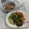 ข้าวหมูแดงหมูกรอบ/เกาเหลายำ
