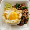 กะเพราหมูสับ + ไข่ดาว