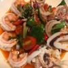 ยำกุ้ง+ปลาหมึกสุก ราคา 180 บาท