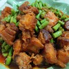พริกแกงร้านป้าแหม่มทำเองนะคะ  หอมถึงเครื่อง