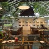บรรยากาศร้านกาแฟในร้านหนังสือ 