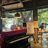 ร้านหนังสือด้านข้าง