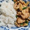 อกไก่ผัดพริกสด