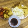 เกี๊ยวหมูนุ่ม เกี๊ยวฮอทดอกนม เกี๊ยวเห็ดเข็มทอง ลูกชิ้นกุ้ง ปลากราย