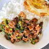 ข้าวกะเพราเครื่องในไก่