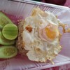 ข้าวผัดหมูนุ่มๆไข่ดาวเยิ้มๆ
