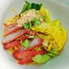 บะหมี่เกี๊ยวหมูแดงแห้ง มีถั่วลิสงป่นให้(ถ้าต้องการ)