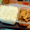 อันนี้ข้าวหน้าหมูเทอริยากิ 🐷 เห็นแบบนี้ปริมาณไม่ใช่น้อยๆเลยนะจ้ะ พูดเลยว่า กินจ