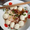 เส้นหมี่น้ำลูกชิ้นหมู
