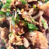 ข้าวยำผสมไก่กับหมู