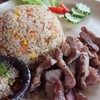 ข้าวผัดหมูย่างน้ำจิ้มแจ่ว - หมูย่างมากำลังดี ไม่แห้ง เข้ากันกับข้าวผัดที่เมล็ดข้
