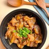 หมูสามชั้นผัดปรุงรสด้วยซอสก่อนมา burn ไฟแบบย้ำๆ จนหอมมมมม