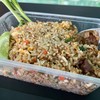 ข้าวผัดหมูกรอบ
