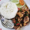 ผัดกะเพราหมูตุ๋นค่ะ อร่อยเว่อๆ อร่อยแสงออกปาก