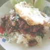 กระเพราหมูสับไข่ดาว