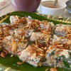 แป้งนุ่มห่อกับหมูสับผัดกับต้นหอมโรยหน้าหอมเจียวหอมกรอบอร่ิย