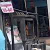 ไก่ย่างอร่อย นุ่ม กลิ่นหอมรากผักชีกระเทียมพริกไทย ร้านนี้ขายมานาน กินไม่เบื่อเลย