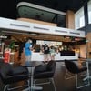 ร้านโล่งมีสองชั้น