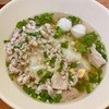 เส้นใหญ่น้ำใส 
