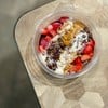 Acai Base & Topping: สตรอเบอร์รี่, Cocao Nibs, ถั่วบด, เนยถั่ว, Chocolate Fudge