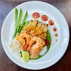 ผัดไทยกุ้งหมูกรอบ