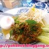 ขนมจีนน้ำยากะทิ 30 บาท บวกไข่ต้ม 10 บาท รสดีตามมาตรฐาน