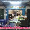 ร้านตึกแถวคูหาเดียว แดดร่มลมตกตั้งโต๊ะริมทางเท้า