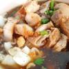 ก๋วยจั๊บ พิเศษ : หมูกรอบ เครื่องในนัว ซุปกลมกล่อมดีจ๊ะ